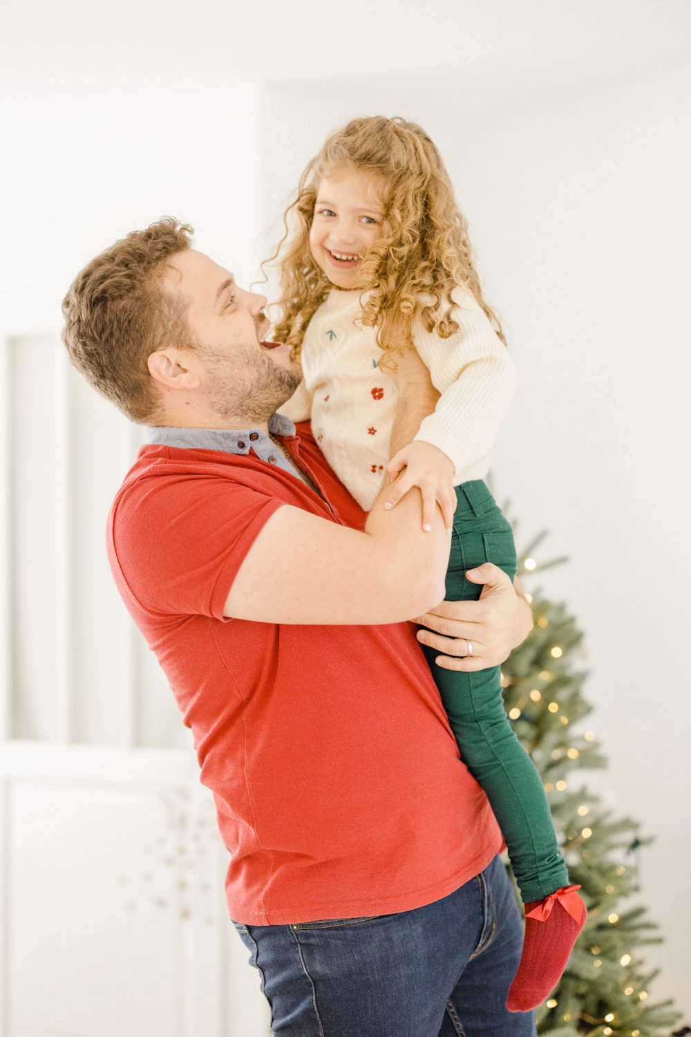 cheveux bonheur main enfant beige